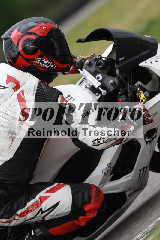 Archiv-2022/13 25.04.2022 Plüss Moto Sport ADR/Freies Fahren/backside